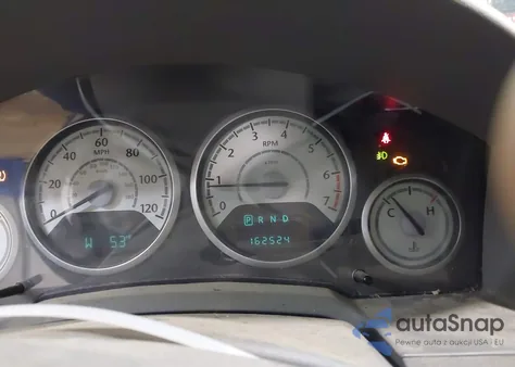 2010 Chrysler Town & Country Touring z USA, uszkodzony, nr VIN 2A4RR5D15AR113781